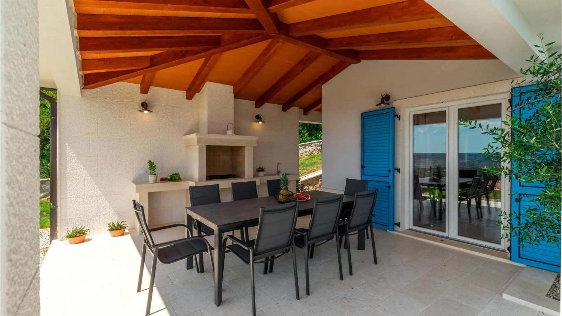 Beautiful Home In Viskovići