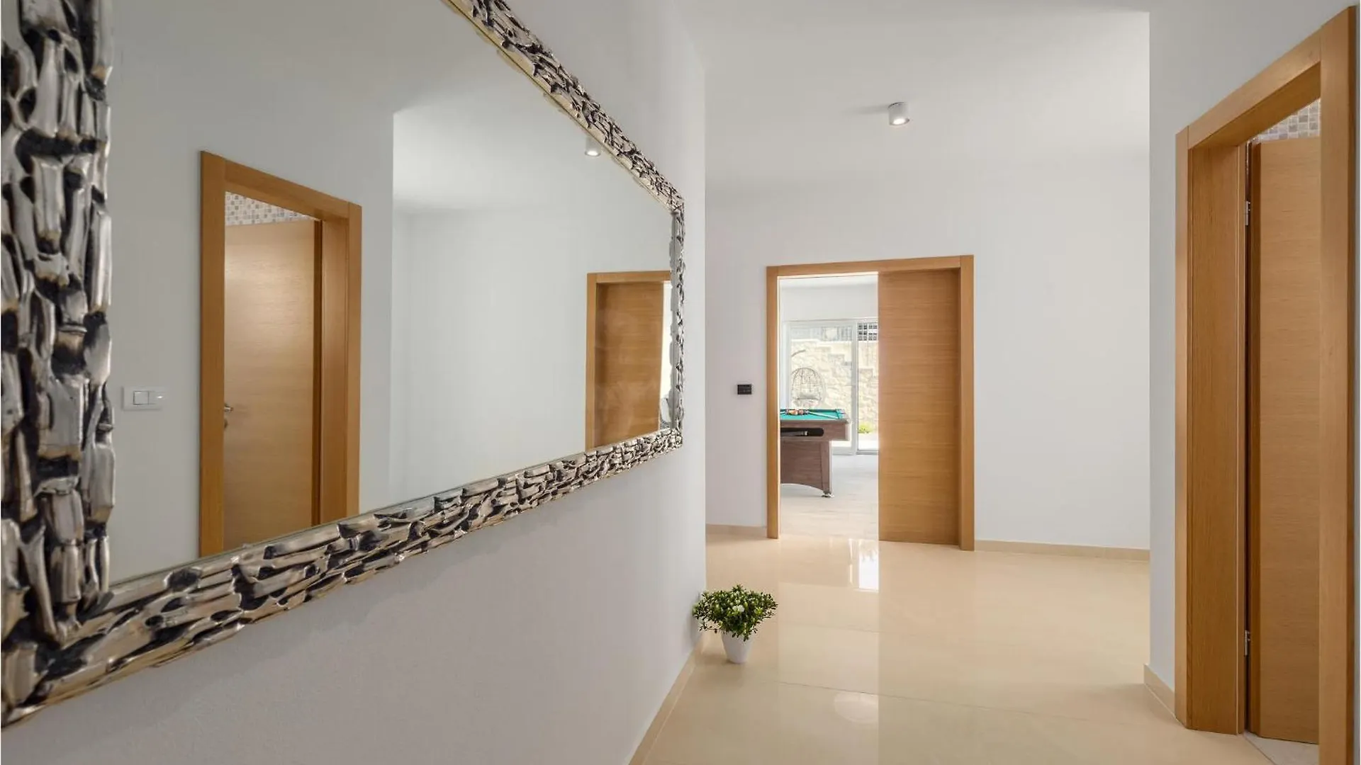 Beautiful Home In Viskovići Hébergement de vacances